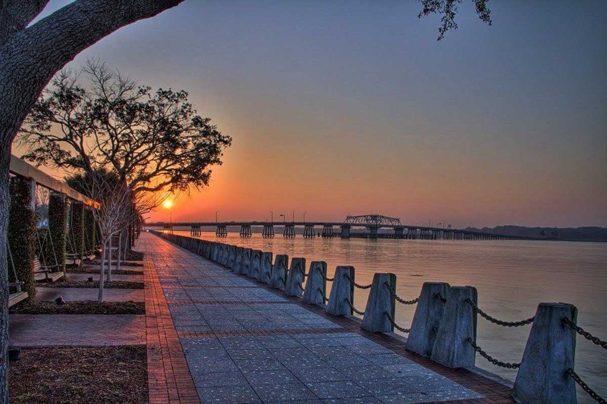 p-henry-c-chambers-waterfront-park-beaufort-sunrise-copy_54_990x660_201404230728